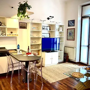 Appartamento Loft Aviation Vicino Malpensa, Gallarate